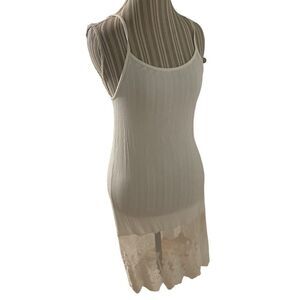 Heathmoor size medium undertopnnew with tags